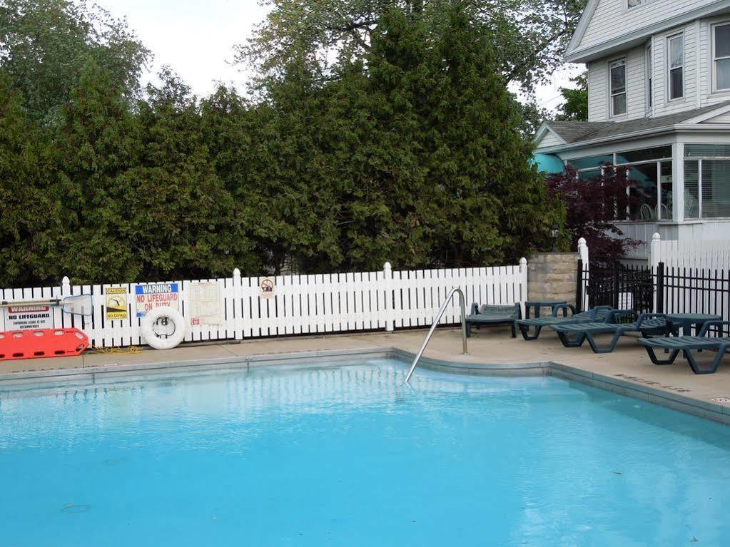 Ourguest Inn & Suites Downtown Port Clinton Extérieur photo